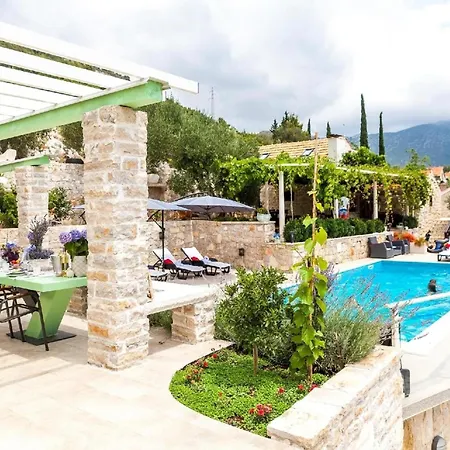 Ferienhaus Fuer 4 Personen 1 Kind Ca 85 Qm In Stankovic Bei Orebic, Dalmatien Sueddalmatien 別荘 *