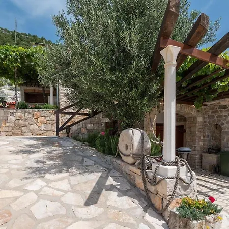 Ferienhaus Fuer 4 Personen 1 Kind Ca 85 Qm In Stankovic Bei Orebic, Dalmatien Sueddalmatien